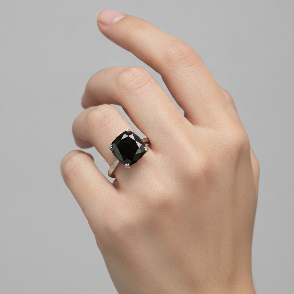 Anello Nuziale Solitario con Diamante Nero Naturale da 5 Carati Taglio a Cuscino Stile Cattedrale in Oro Bianco 14K
