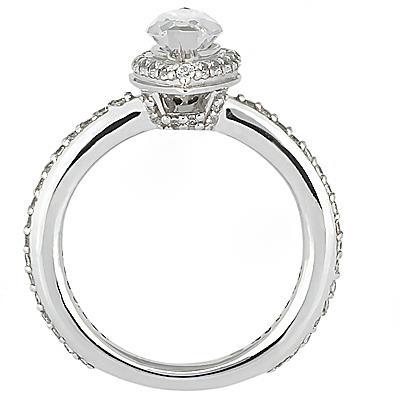 2,12 Ct. Marquise Center Vero Diamond Ring Halo WG Novità