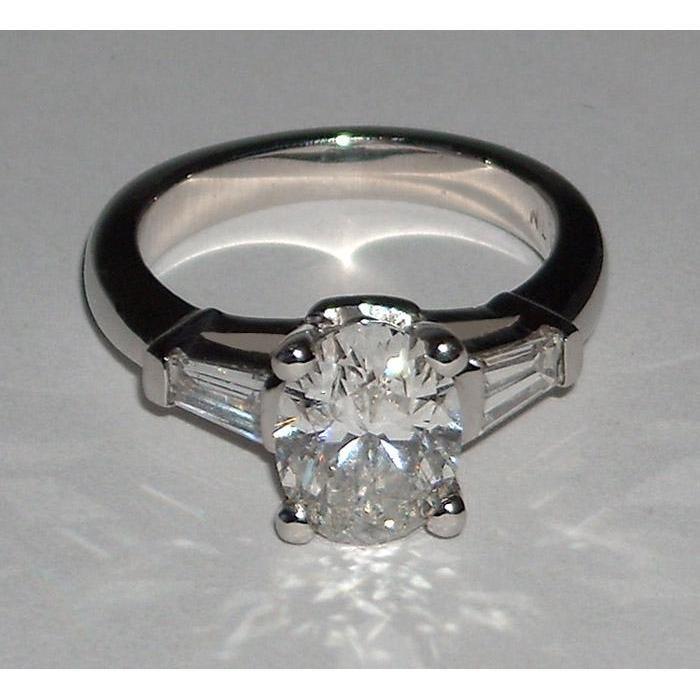 2.01 Ct.  Anello Ovale Con Tre Genuino Diamanti E Tre Pietre In Oro Bianco Novità