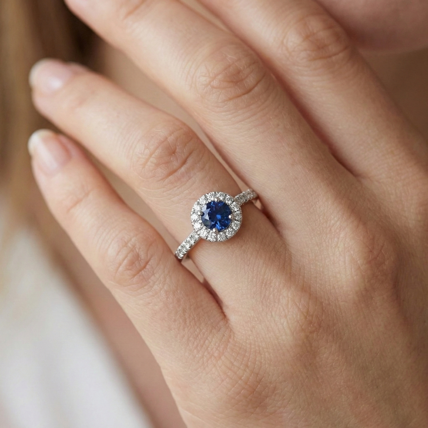 2,10 Carati Sri Lanka Anello Zaffiro E Diamanti Naturali Autentici ( non creati in laboratorio ) Oro bianco 14K