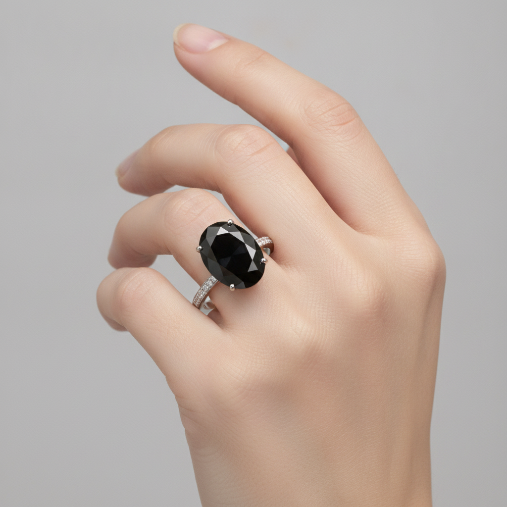Anello di Fidanzamento Solitario Ovale con Diamante Nero Naturale da 6 Carati in Oro Bianco 14K