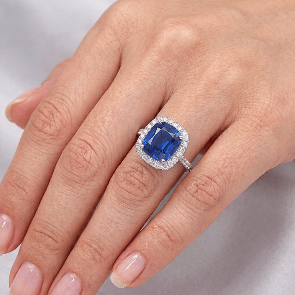 Anello Con Zaffiro Taglio Cuscino Da 3 Carati