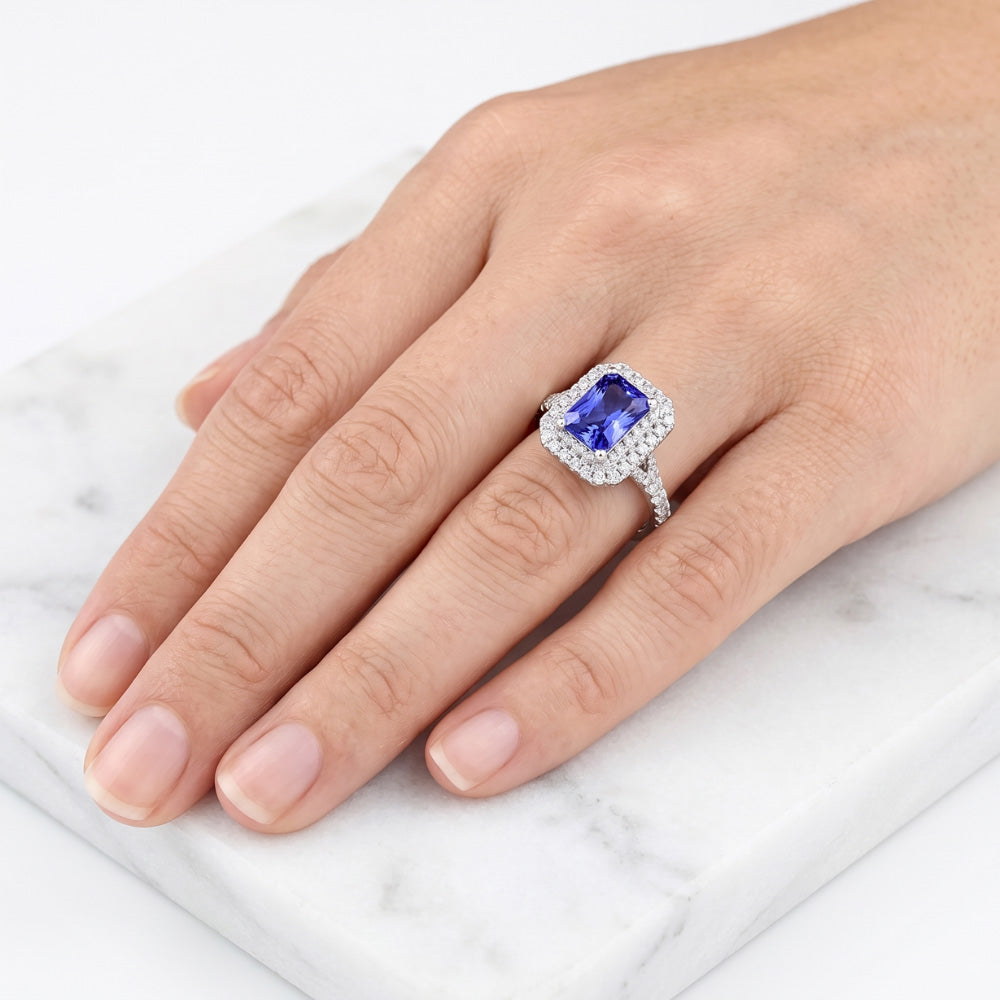 Anello Di Fidanzamento Con Zaffiro Per Le Donne