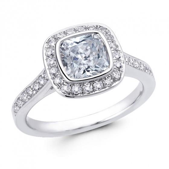 Anello Halo Con Naturale Diamante Accentato Da 2.50 Carati