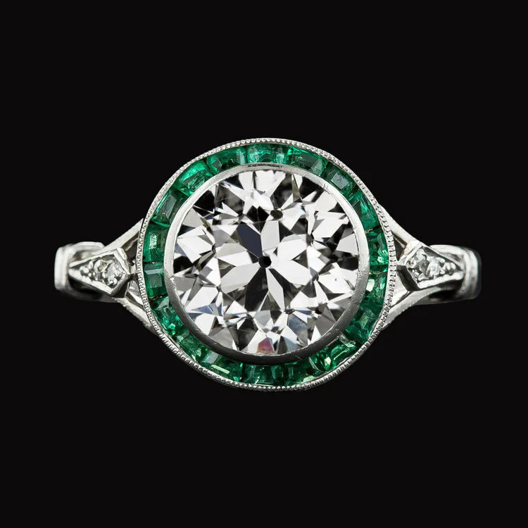 Anello Halo Il giro Old Mine Cut Diamante & Baguette Emerald 5 Carati