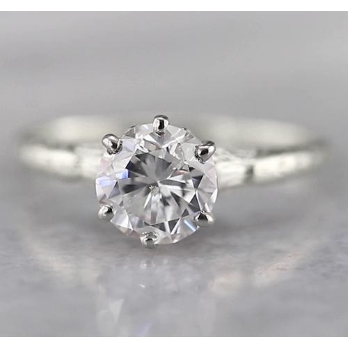 Anello Solitario Con Naturale Diamante Da 1 Carato Con Montatura A Griffe In Oro Bianco