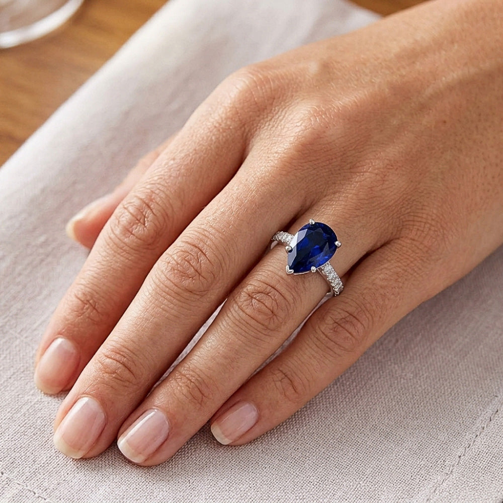 Anello Solitario Diamante Naturale Autentico ( non creato in laboratorio ) Con Accenti Zaffiro Ceylon Taglio Pera 4 Carati