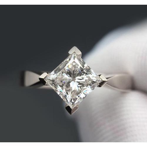 Anello Solitario Genuino Diamante Aquilone Taglio Princess 2 Carati Oro Bianco