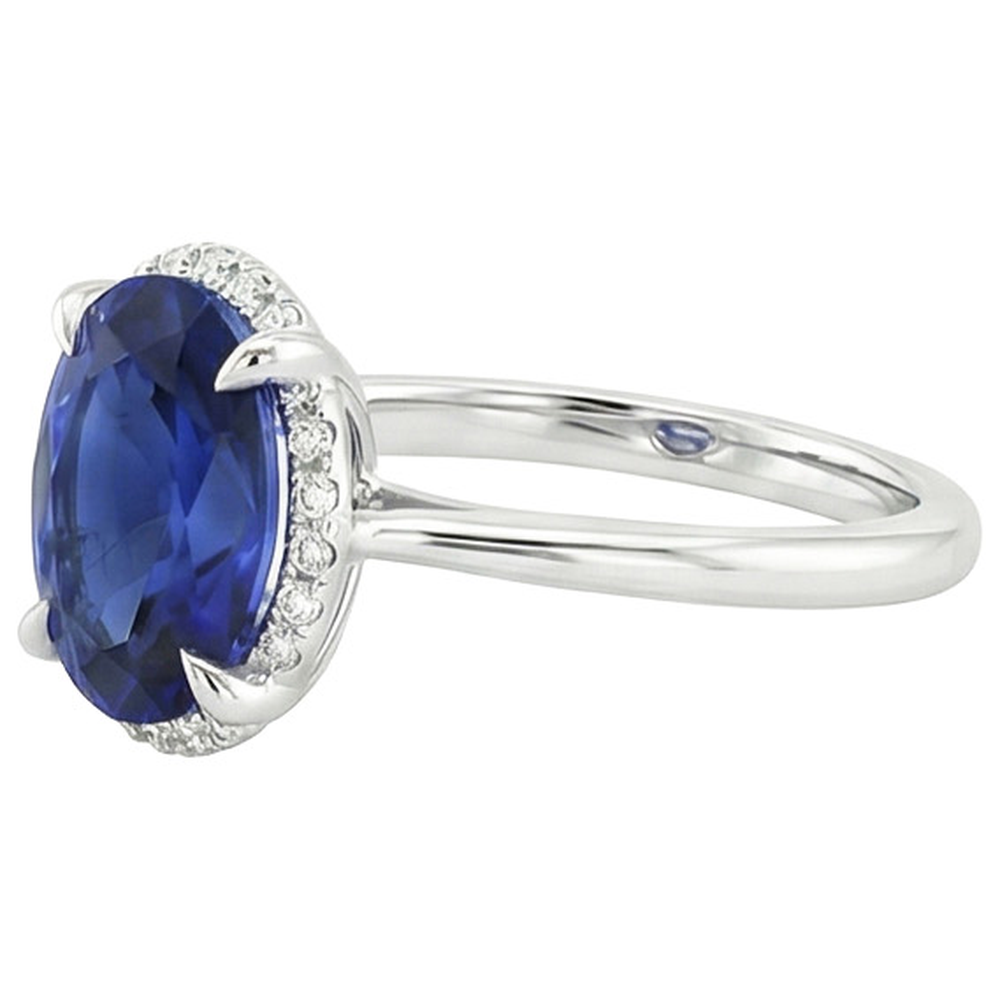 Anello con zaffiro Halo Ceylon taglio ovale 3.50 carati con montatura a griffe