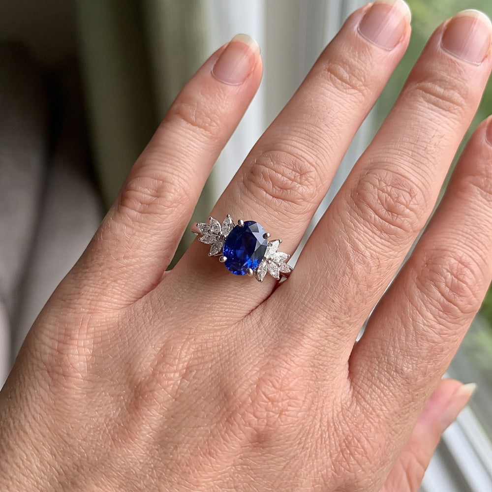 Anello con zaffiro blu pietra preziosa ovale con diamanti marquise 3.50 carati