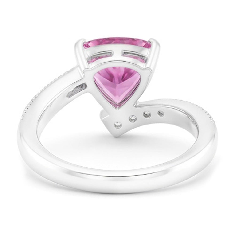 Anello in oro bianco con zaffiro rosa taglio trilioni di diamanti. gioielli in oro bianco da 1.25 ct
