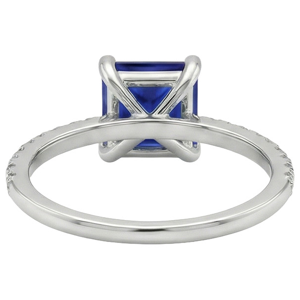 Anello in oro con diamanti taglio princess zaffiro blu con accenti 5.50 carati
