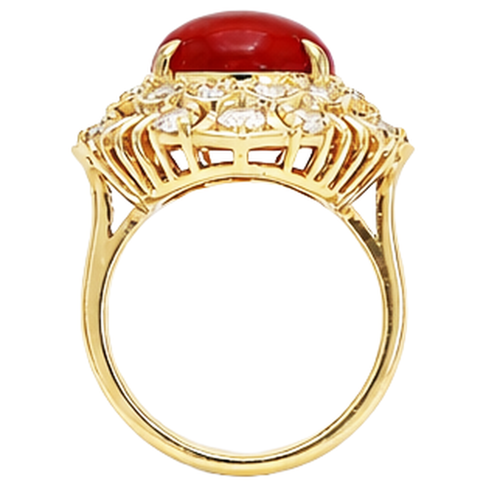 Anello in oro giallo 14k con corallo rosso ovale e diamanti rotondi da 13.50 ct