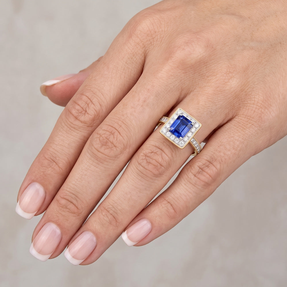 Anello in oro giallo milligrano con diamanti Zaffiro Halo Ceylon 2 carati