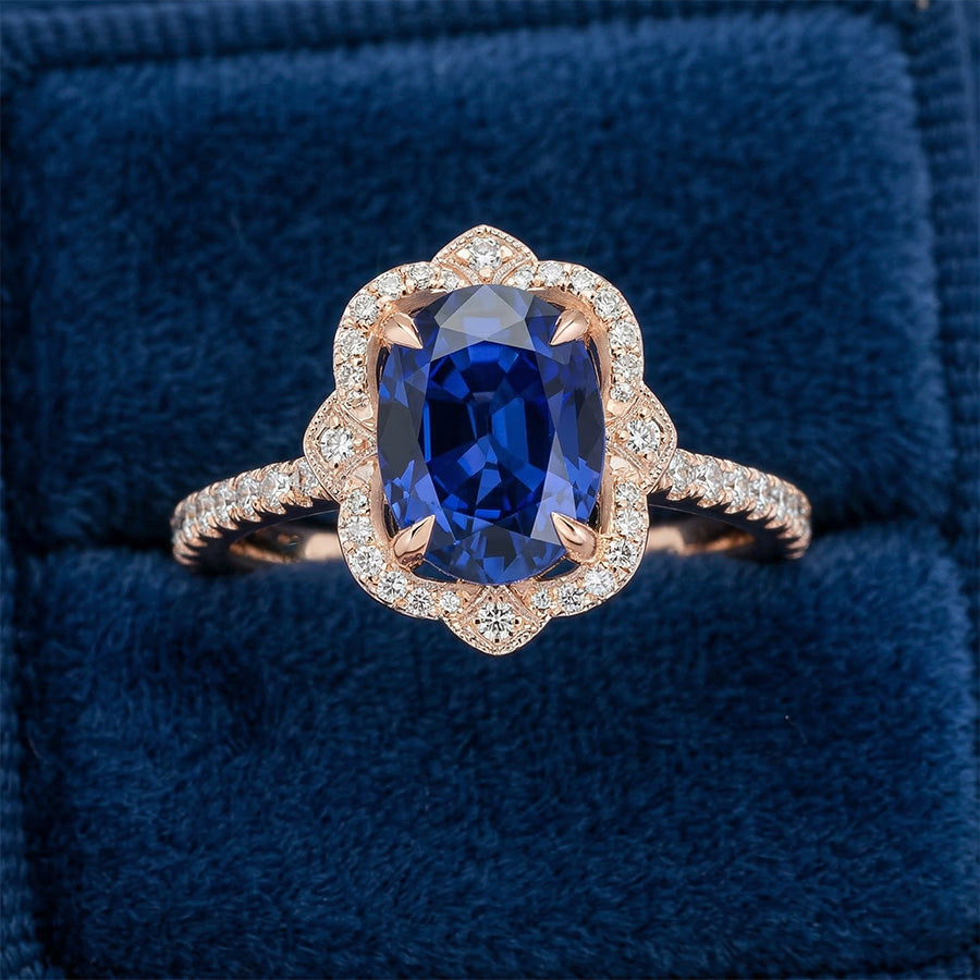 Anello in stile antico con diamante Halo in stile fiore con zaffiro blu 6.20 carati