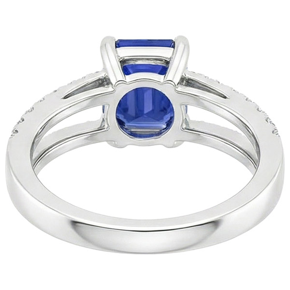 Anello solitario con accenti di zaffiro blu da 4,50 carati e diamante in oro bianco 14 carati