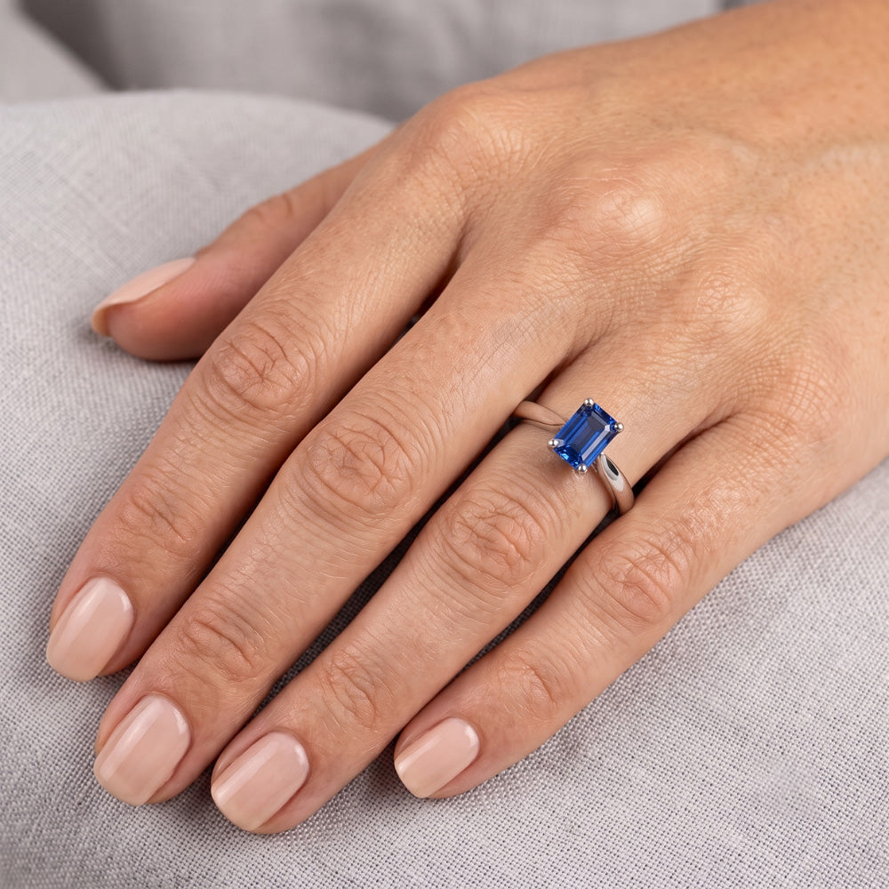 Anello solitario con smeraldo e zaffiro di Ceylon Gioielli con gambo affusolato da 1 carato