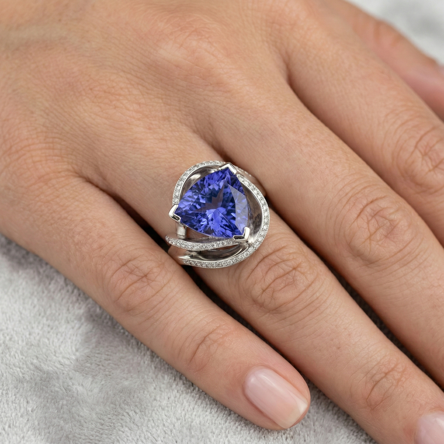 Anello Con Zaffiro Art Déco