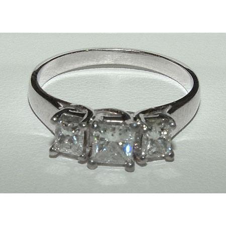 Anello Di Fidanzamento Con Genuino Diamante Taglio Principessa Da 2,01 Carati Con Tre Gioielli In Pietra