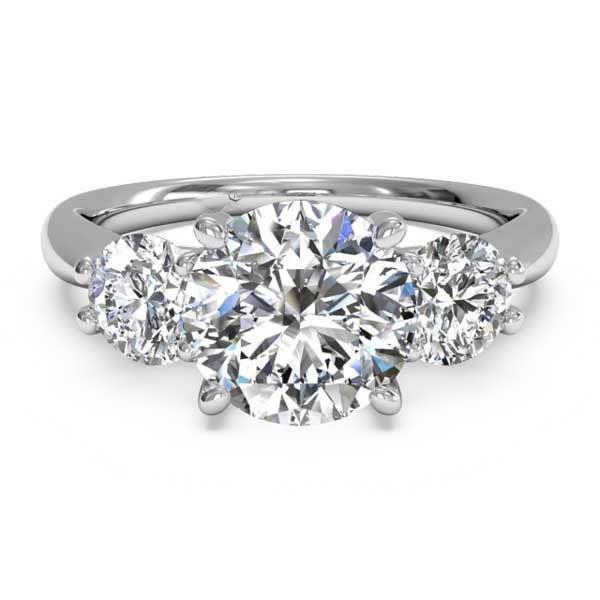 Anello Di Fidanzamento Con Naturale Diamante Rotondo A Tre Pietre Da 2 Carati In Oro Bianco 14K