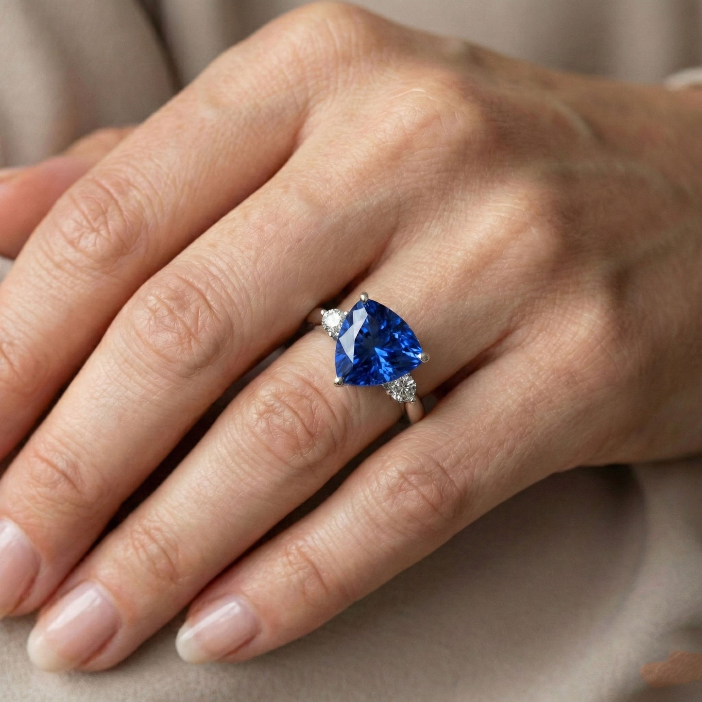 Anello Di Fidanzamento Con Zaffiro Da 6 Carati