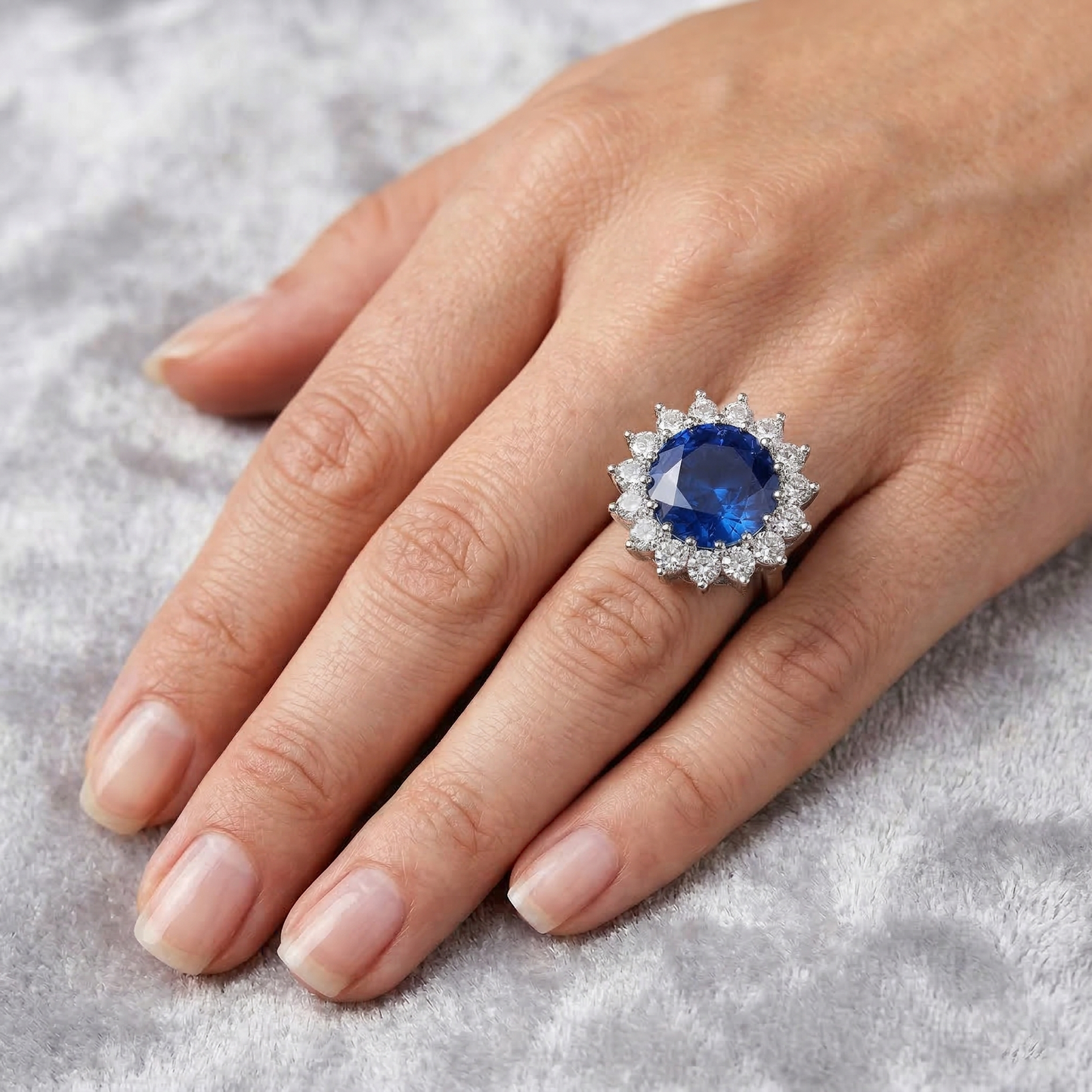 Anello Di Fidanzamento Con Zaffiro Da 9 Carati