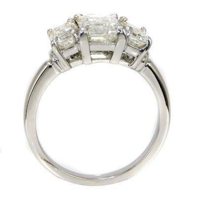 Anello In Oro Bianco Da 1.50 Ct Con Naturale Diamante Taglio Smeraldo E Tre Pietre Novità