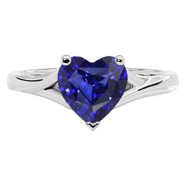 Anello Solitario con 2,50 Carati Cuore Sapphire Split Shank in oro bianco 14K