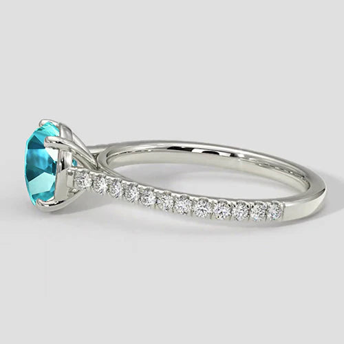 Anello con diamante Paraiba bluastro rotondo da 2 carati e diamanti