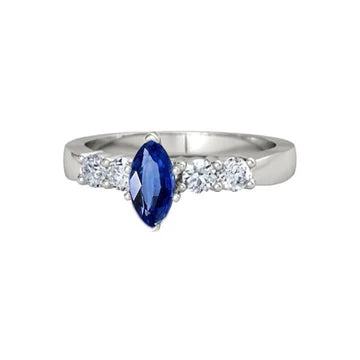 Anello con zaffiro blu Marquise e gioielli tondi da 1,50 carati e oro bianco 14K