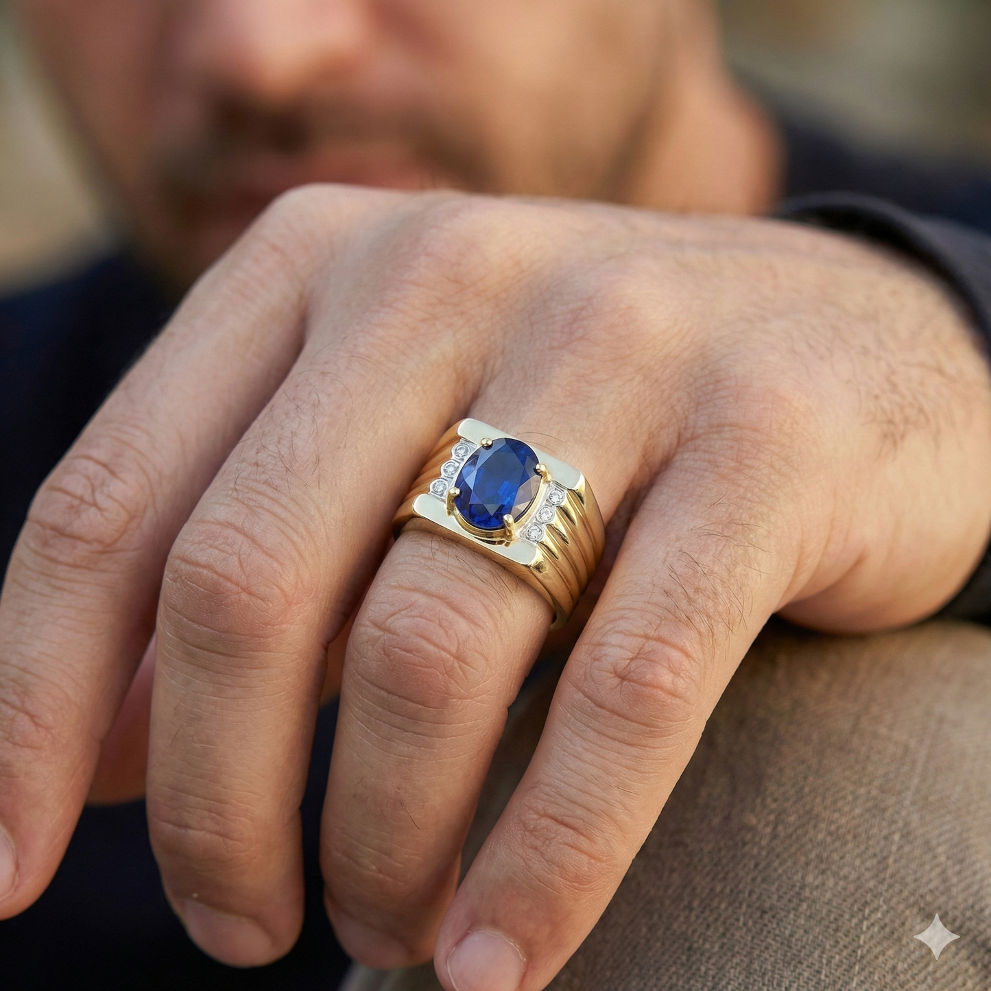 Anello con zaffiro ovale 2,30 carati e diamante tondo 14K Oro bicolore