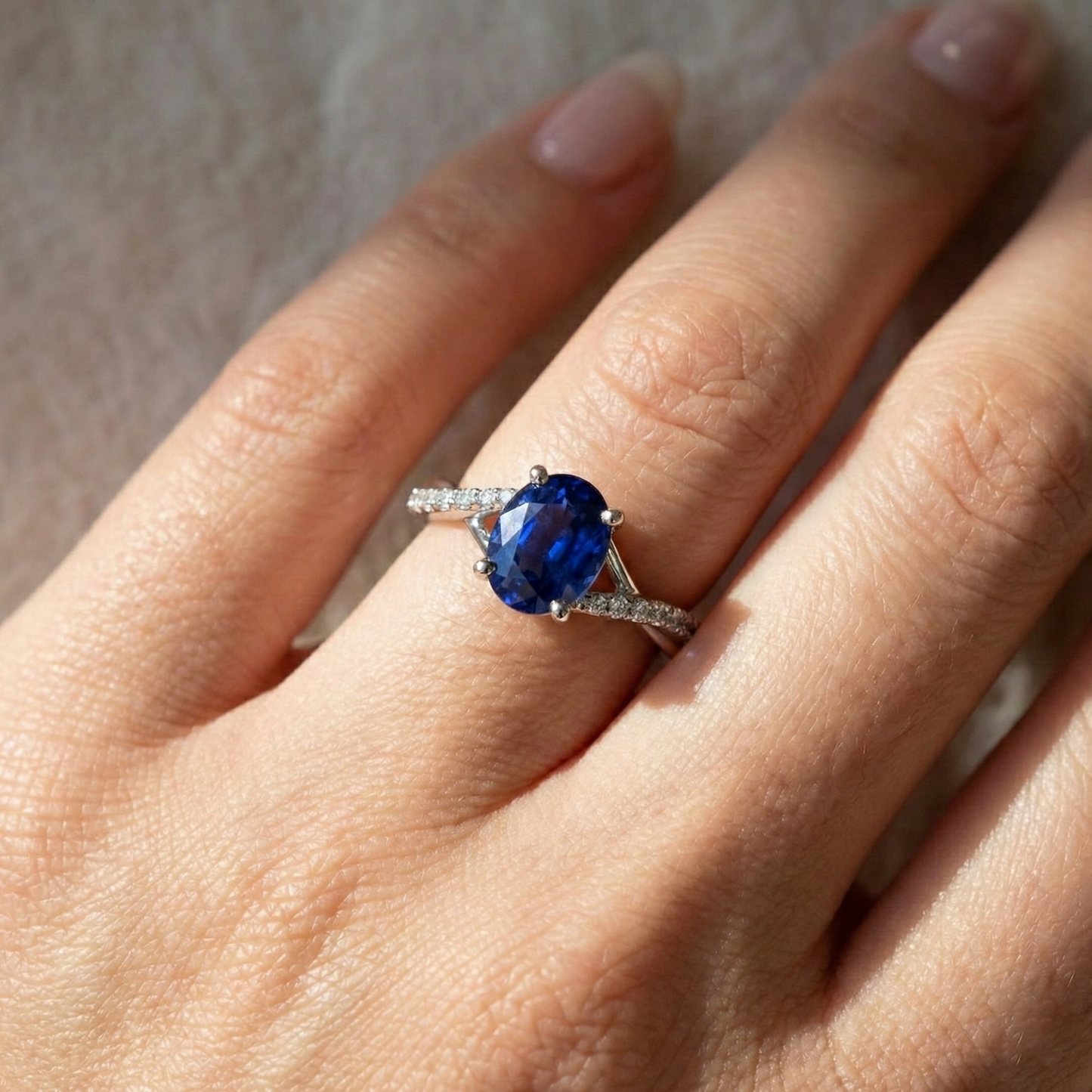 Anello da donna 3 carati Oval Ceylon zaffiro e diamanti pietre preziose in oro bianco 14K