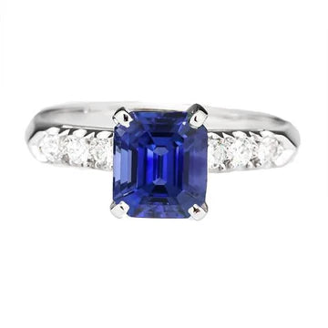 Anello di fidanzamento con zaffiro dello Sri Lanka da 2,50 carati e diamanti con oro bianco 14K