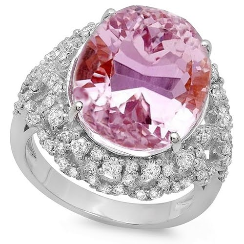 Anello in oro bianco 14 kt con Kunzite rosa da 36.75 ct con diamanti