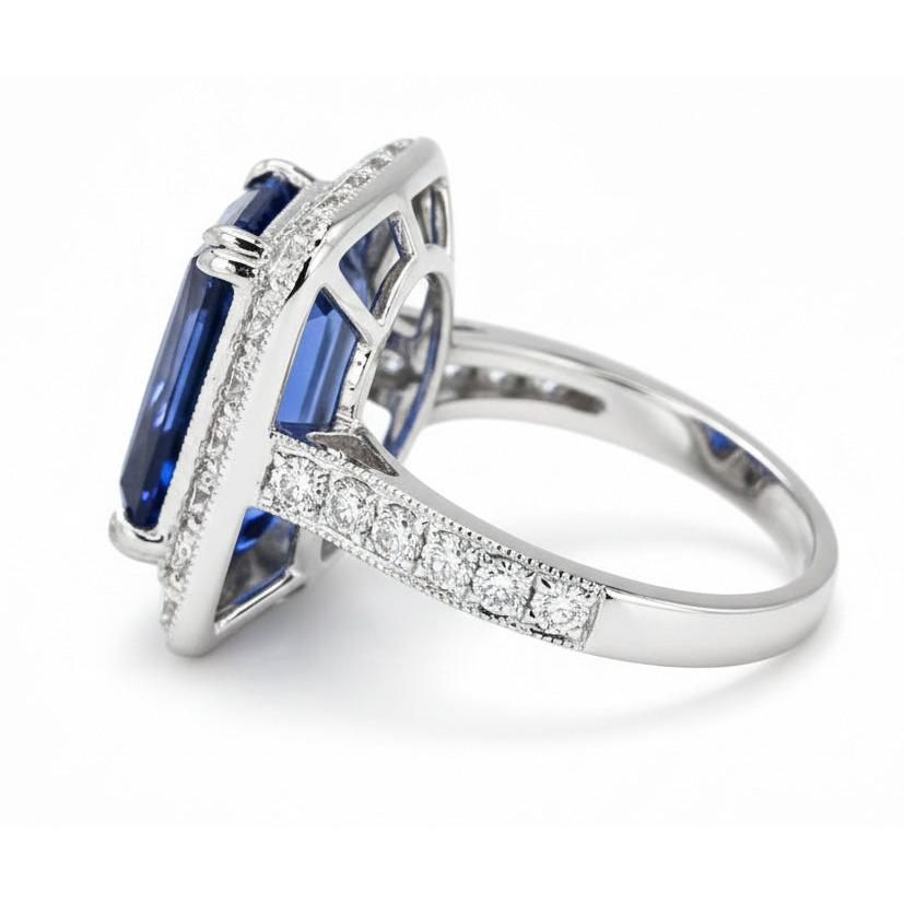 Anello in stile antico con diamanti e zaffiri dello Sri Lanka. oro 9.50 carati 14K