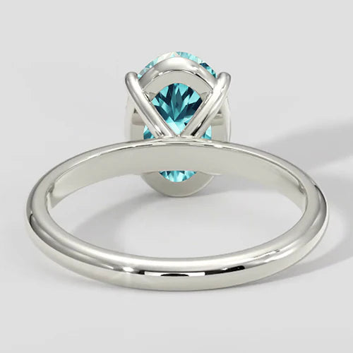 Anello solitario Paraiba ovale bluastro da 3 carati