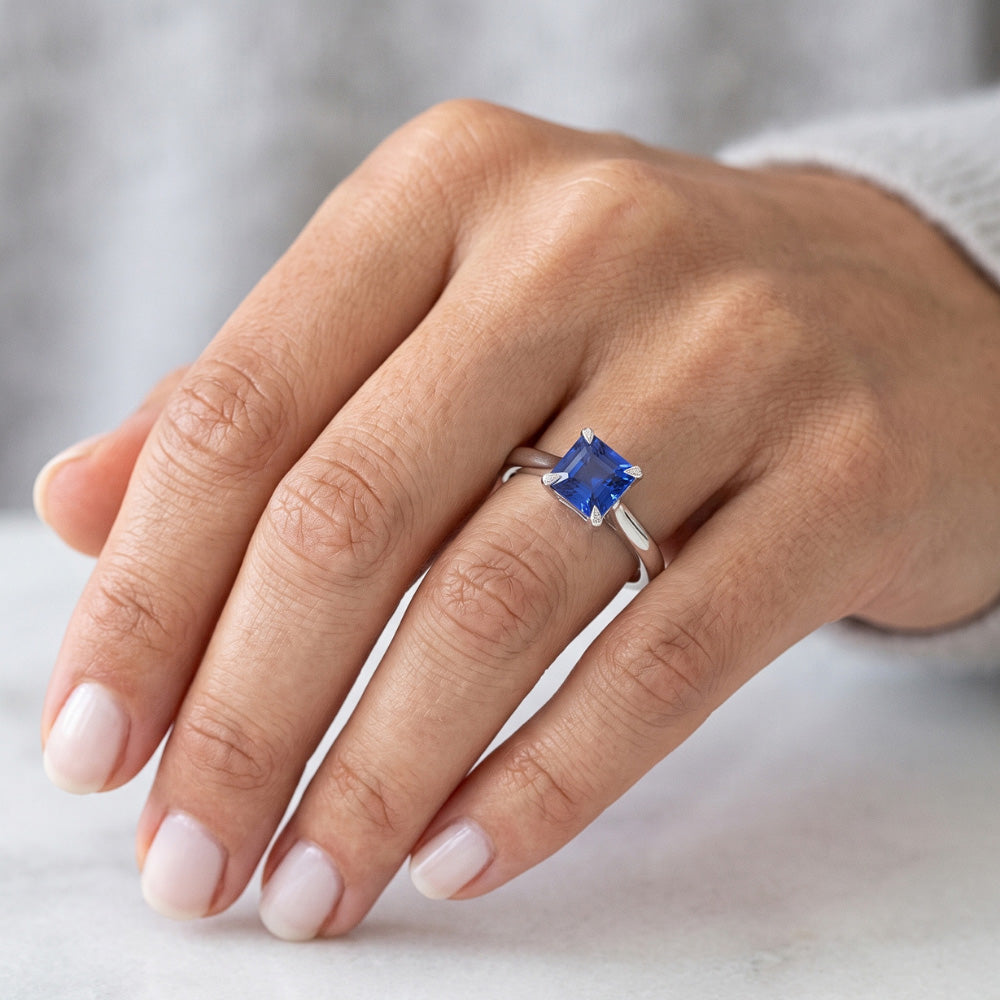 Asscher Anello Solitario Zaffiro Aquila Artiglio Rebbi Taglio Blu1.50 Ct Oro Bianco 14K