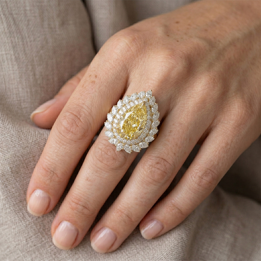 Brillante Anello Halo con Diamante Canarino Purezza VVS – 4