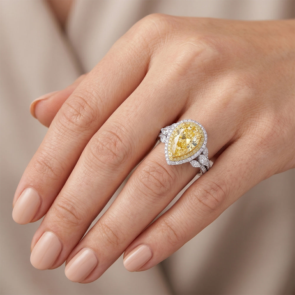 Di lusso Anello con Pavé Halo – Diamante Giallo Canarino 2,50