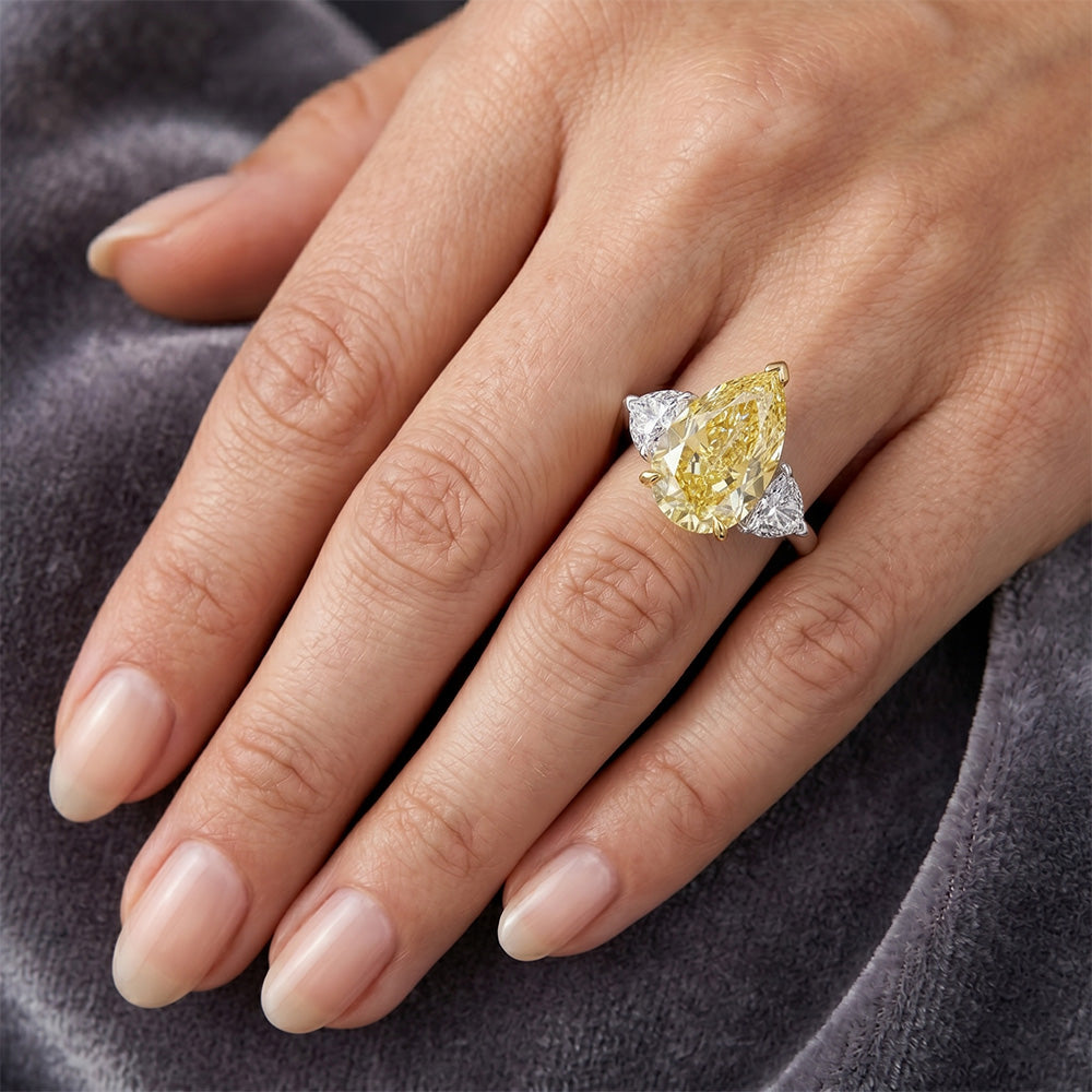 Diamante Canarino VVS Anello Tre Pietre 5 carati in Oro Bicolore