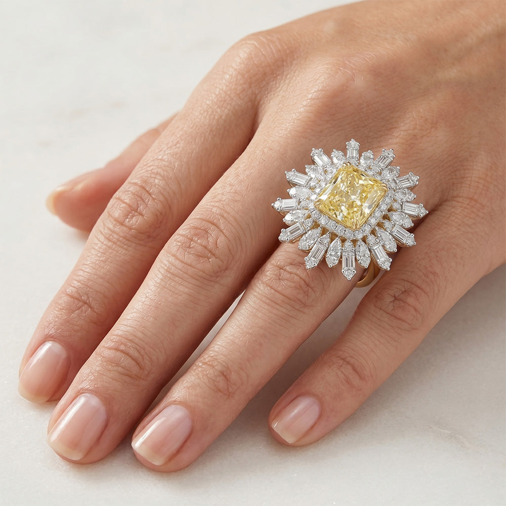 Diamante Giallo Canarino Anello Halo – Taglio Radiant 4 carati