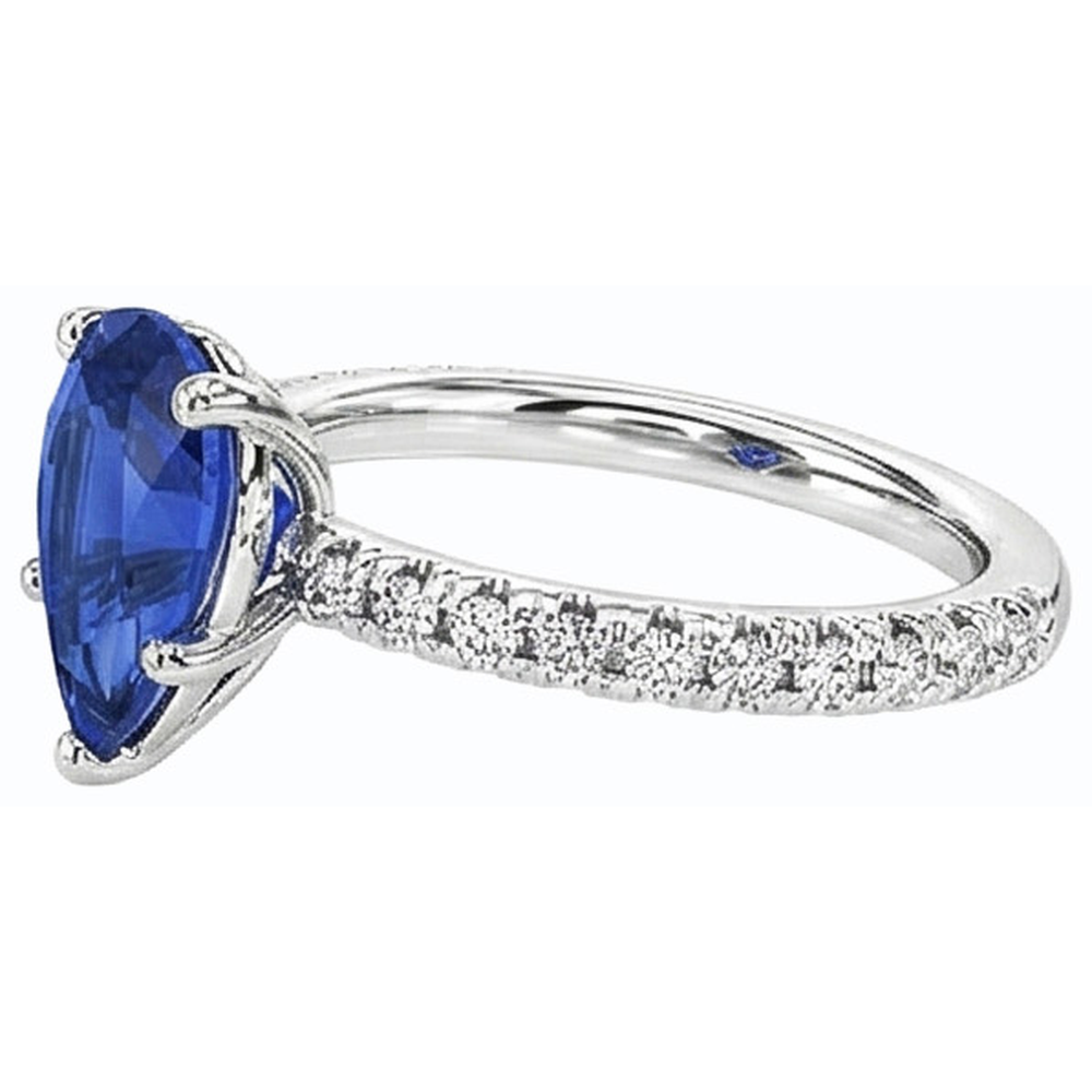 Fede nuziale con pietre preziose. zaffiro blu e pavé di diamanti. 3 carati