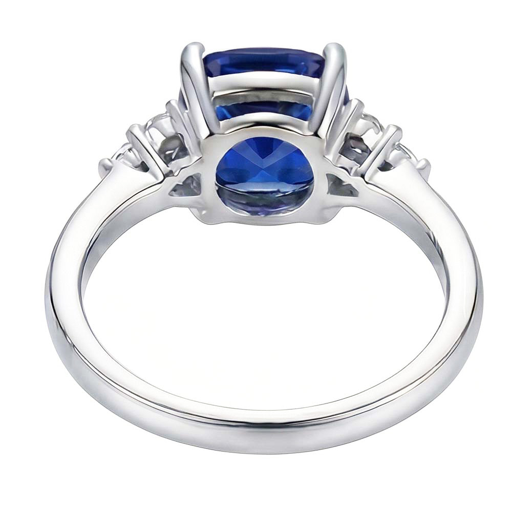 Gioiello di pietre preziose Cuscino Zaffiro Anello 2.50 carati Piccolo diamante rotondo