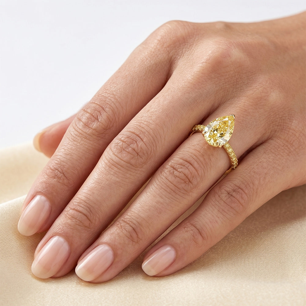 Goccia Diamante Giallo Fancy Anello Gioielleria in Oro Giallo