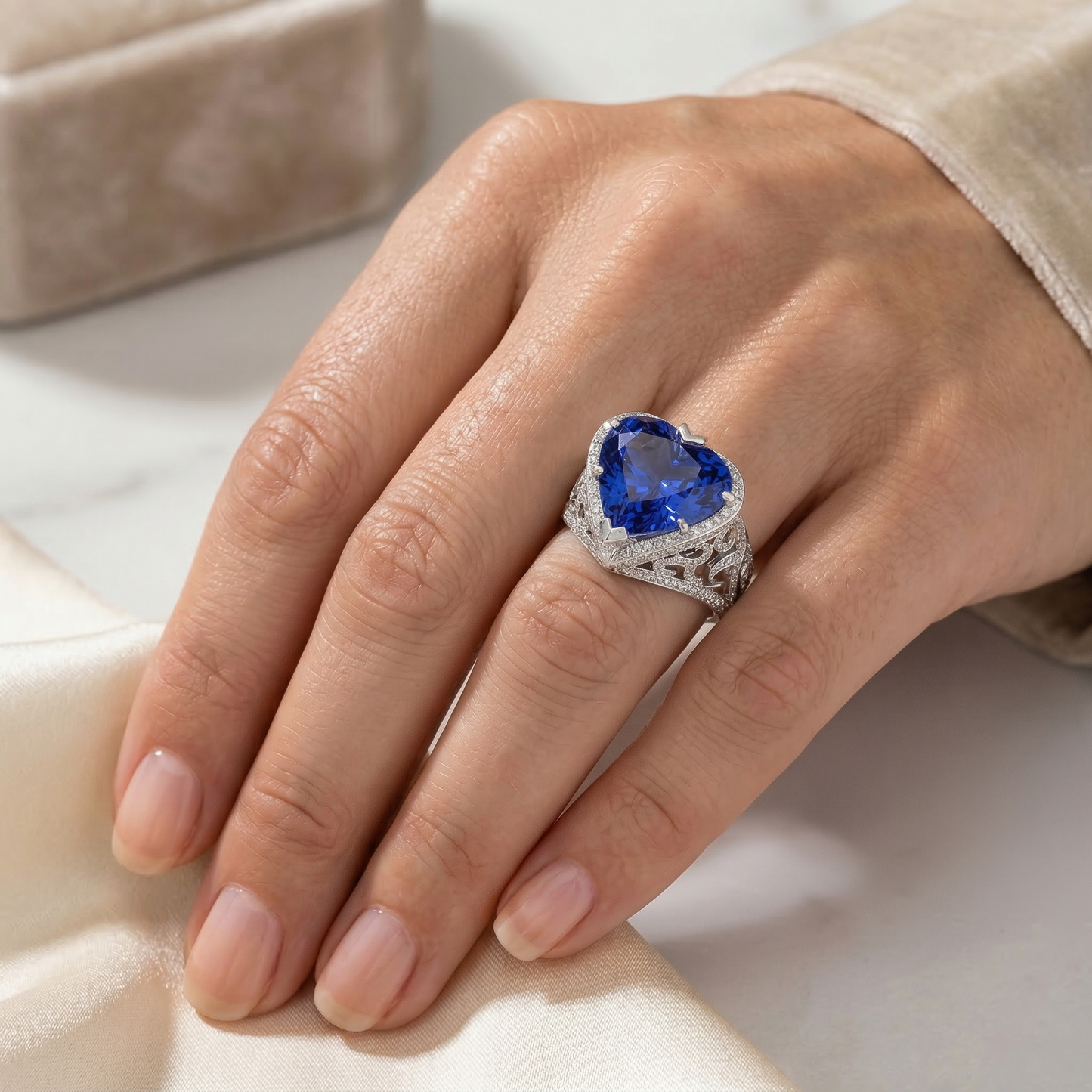 Grande Blu Zaffiro Anello