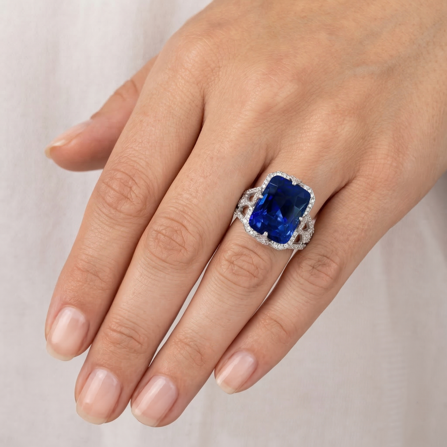 Grande Zaffiro Anello di Fidanzamento