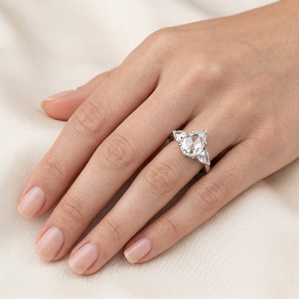 Luminoso Taglio Rosa Diamante Trilogia – 1,5 carati Oro Bianco
