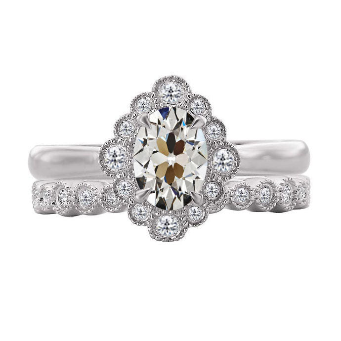 Diamante Fine Cuscino Antico Anello con Pavé Halo in Oro Bianco 14K – vista principale