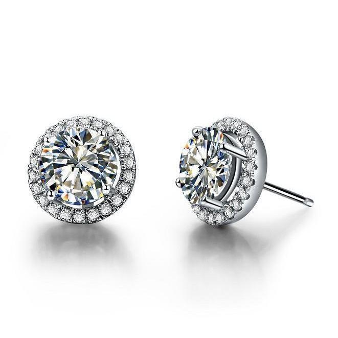 Orecchini A Lobo Con Naturale Diamanti Rotondi Scintillanti Da 2.44 Carati In Oro Bianco 14K