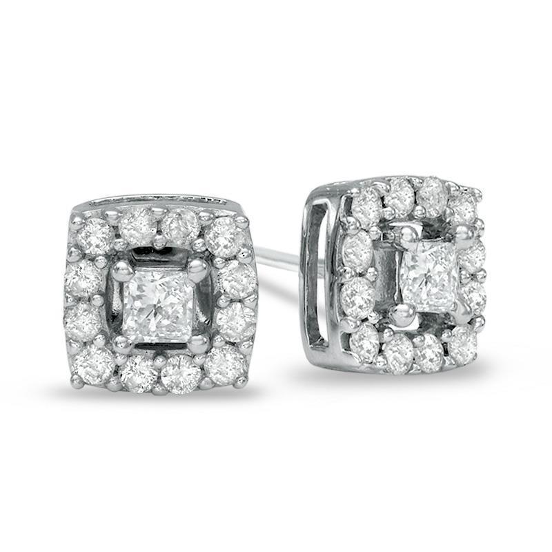 Orecchino A Bottone A Forma Di Principessa E Vero Diamante Rotondo Da 2,2 Ct Con Montatura A Quattro Punte Halo